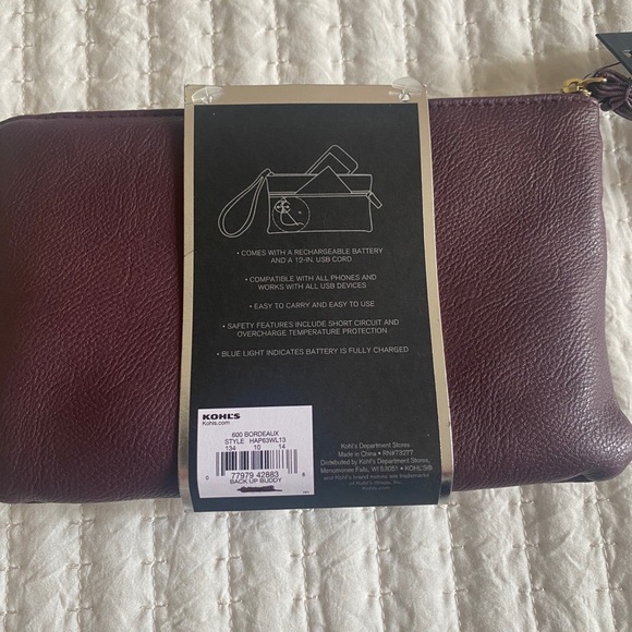 NWT Apt 9 My Backup Buddy Smartphone Charging Wristlet. Bordeaux color. - Picture 4 of 5